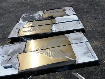 زیبایی و برندینگ درب آسانسور با سندبلاست