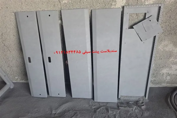 سندبلاست و رنگ‌برداری ورق تابلو